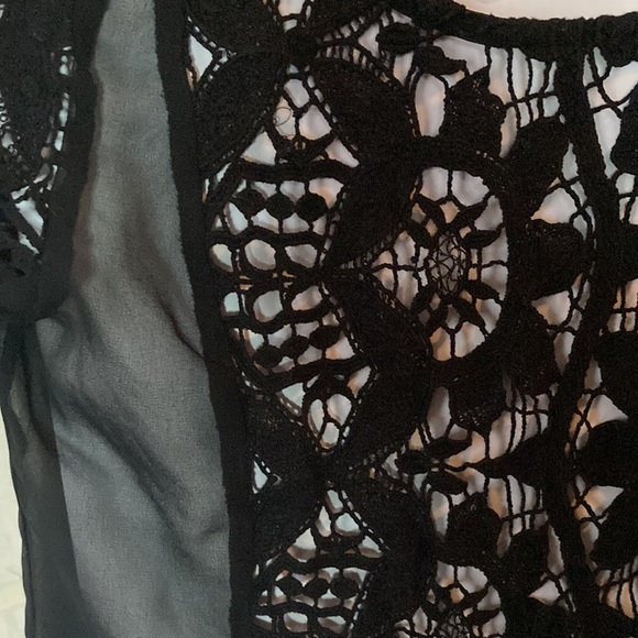 ❤️🔥5/20$ AMERICAN EAGLE OUTFITTERS🦅 Womens Black Woven Lace Blouse - Picture 3 of 7